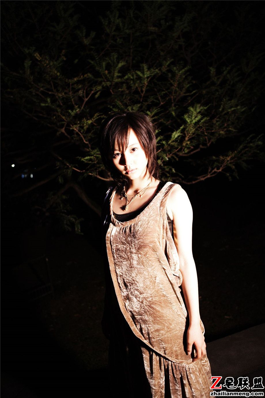 气质日本美女堀北真希清爽短发私房照图片第3张