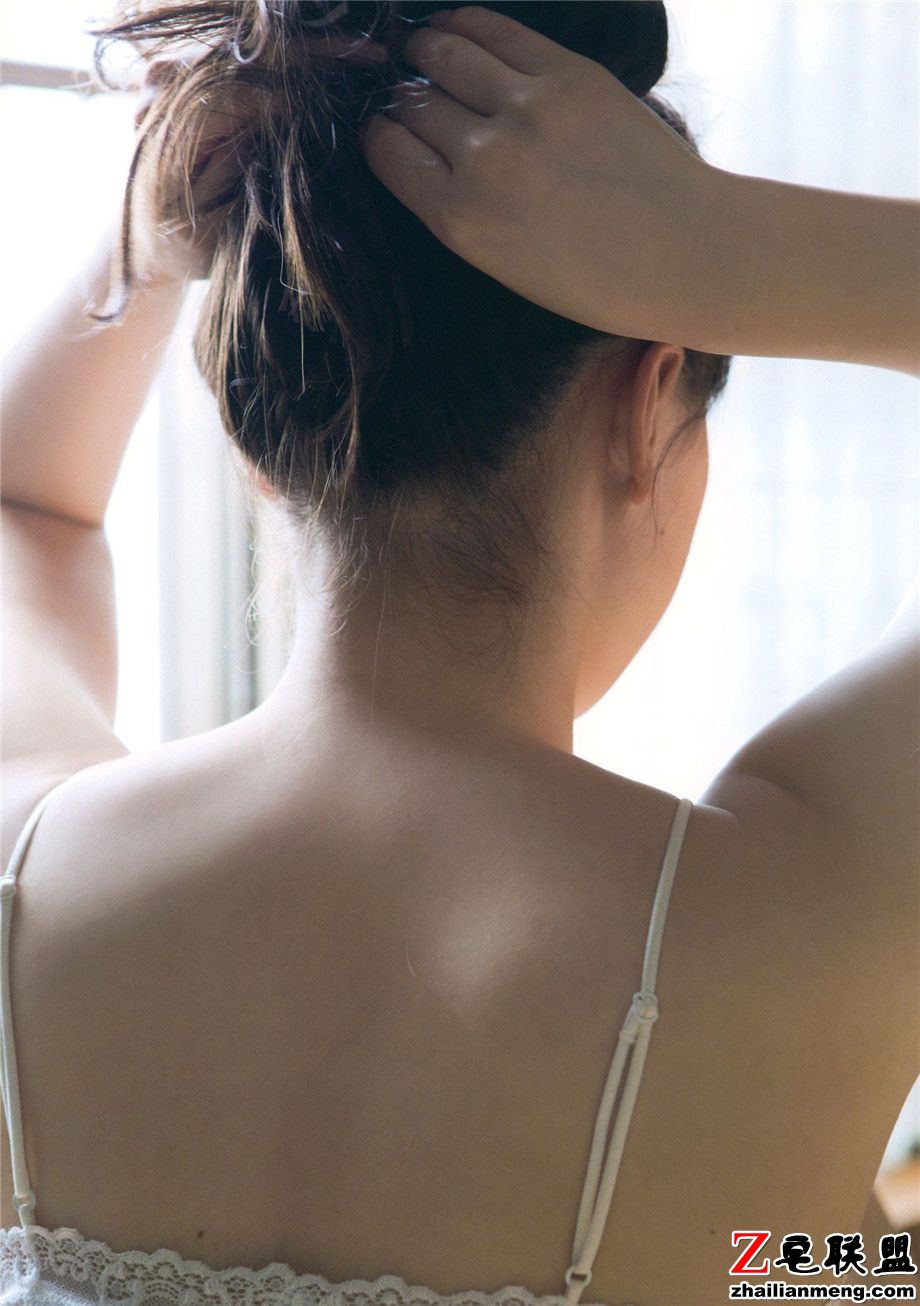 90后<a href=https://www.zhailm.com/e/tags/?tagname=%E6%97%A5%E6%9C%AC target=_blank class=infotextkey>日本</a><a href=https://www.zhailm.com/e/tags/?tagname=%E7%BE%8E%E5%A5%B3 target=_blank class=infotextkey>美女</a>谱久村圣最新<a href=https://www.zhailm.com/e/tags/?tagname=%E5%86%99%E7%9C%9F target=_blank class=infotextkey>写真</a><a href=https://www.zhailm.com/e/tags/?tagname=%E8%AF%B1%E6%83%91 target=_blank class=infotextkey>诱惑</a>图片第1张