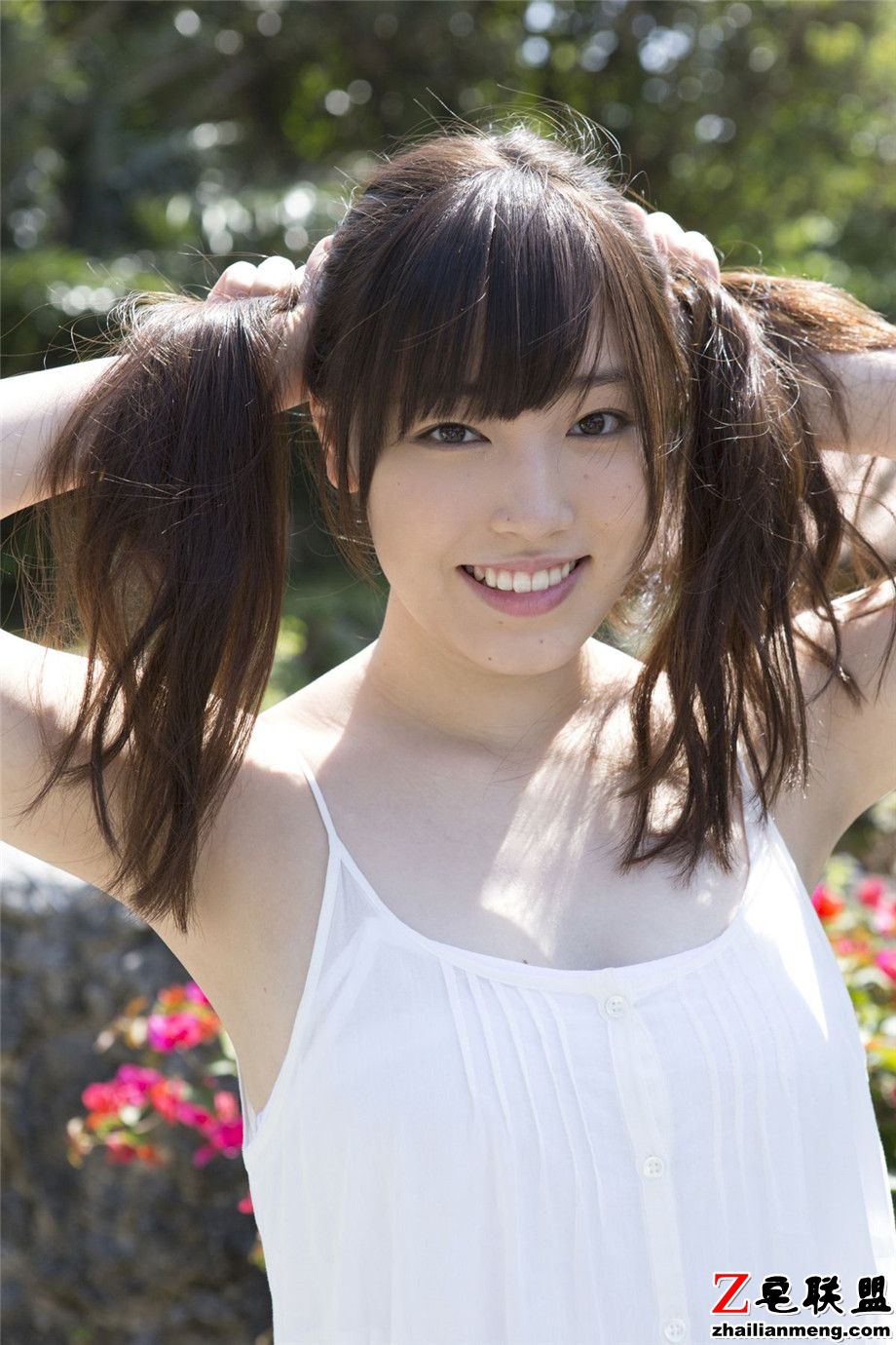 96年清纯白色长裙日本美女谱久村圣最新照片外拍写真集第4张