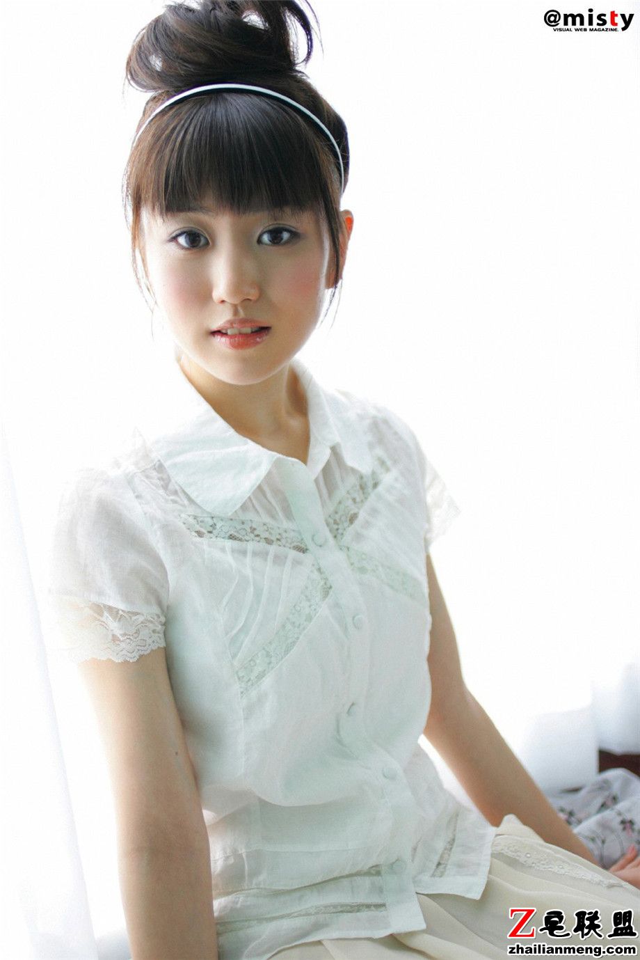 气质清纯的<a href=https://www.zhailm.com/e/tags/?tagname=%E6%97%A5%E6%9C%AC%E7%BE%8E%E5%A5%B3 target=_blank class=infotextkey>日本美女</a>中村知世白色长裙<a href=https://www.zhailm.com/e/tags/?tagname=%E5%86%99%E7%9C%9F%E5%9B%BE%E7%89%87 target=_blank class=infotextkey>写真图片</a>第2张