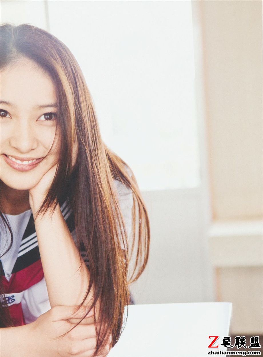清纯日本美女武井咲学生妹制服写真集第4张