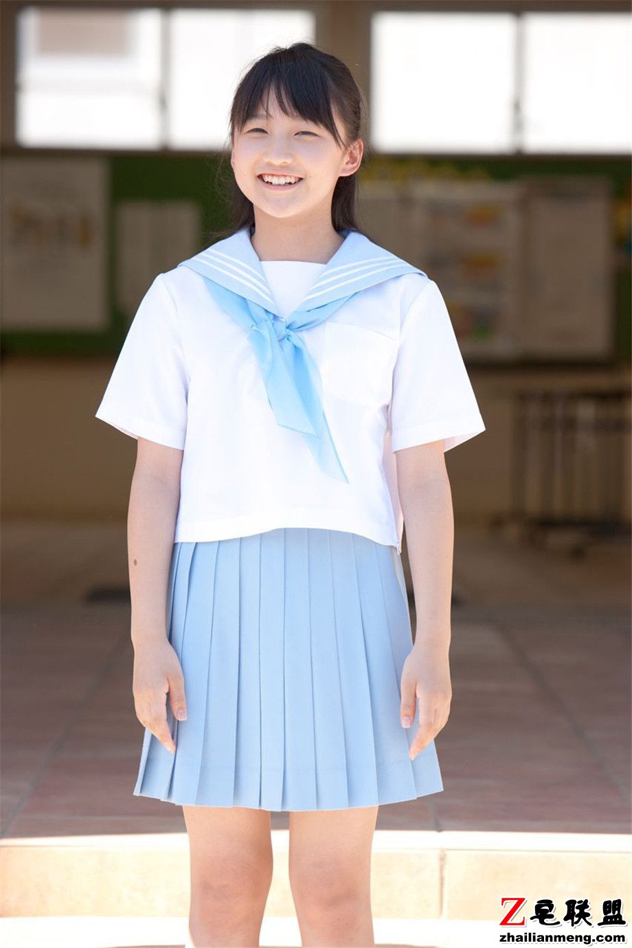 可爱日本萝莉美女鞘师里保图片第2张