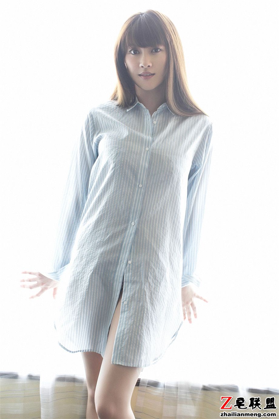 长发<a href=https://www.zhailm.com/e/tags/?tagname=%E6%97%A5%E6%9C%AC target=_blank class=infotextkey>日本</a><a href=https://www.zhailm.com/e/tags/?tagname=%E7%BE%8E%E5%A5%B3 target=_blank class=infotextkey>美女</a>原千惠最新长衬衫<a href=https://www.zhailm.com/e/tags/?tagname=%E8%AF%B1%E6%83%91 target=_blank class=infotextkey>诱惑</a><a href=https://www.zhailm.com/e/tags/?tagname=%E7%A7%81%E6%88%BF target=_blank class=infotextkey>私房</a><a href=https://www.zhailm.com/e/tags/?tagname=%E5%86%99%E7%9C%9F target=_blank class=infotextkey>写真</a>图片第1张