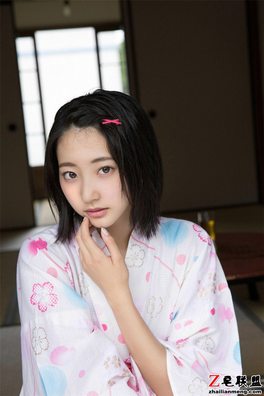 90后短发日本美女萝莉武田玲奈和服写真图片第3张