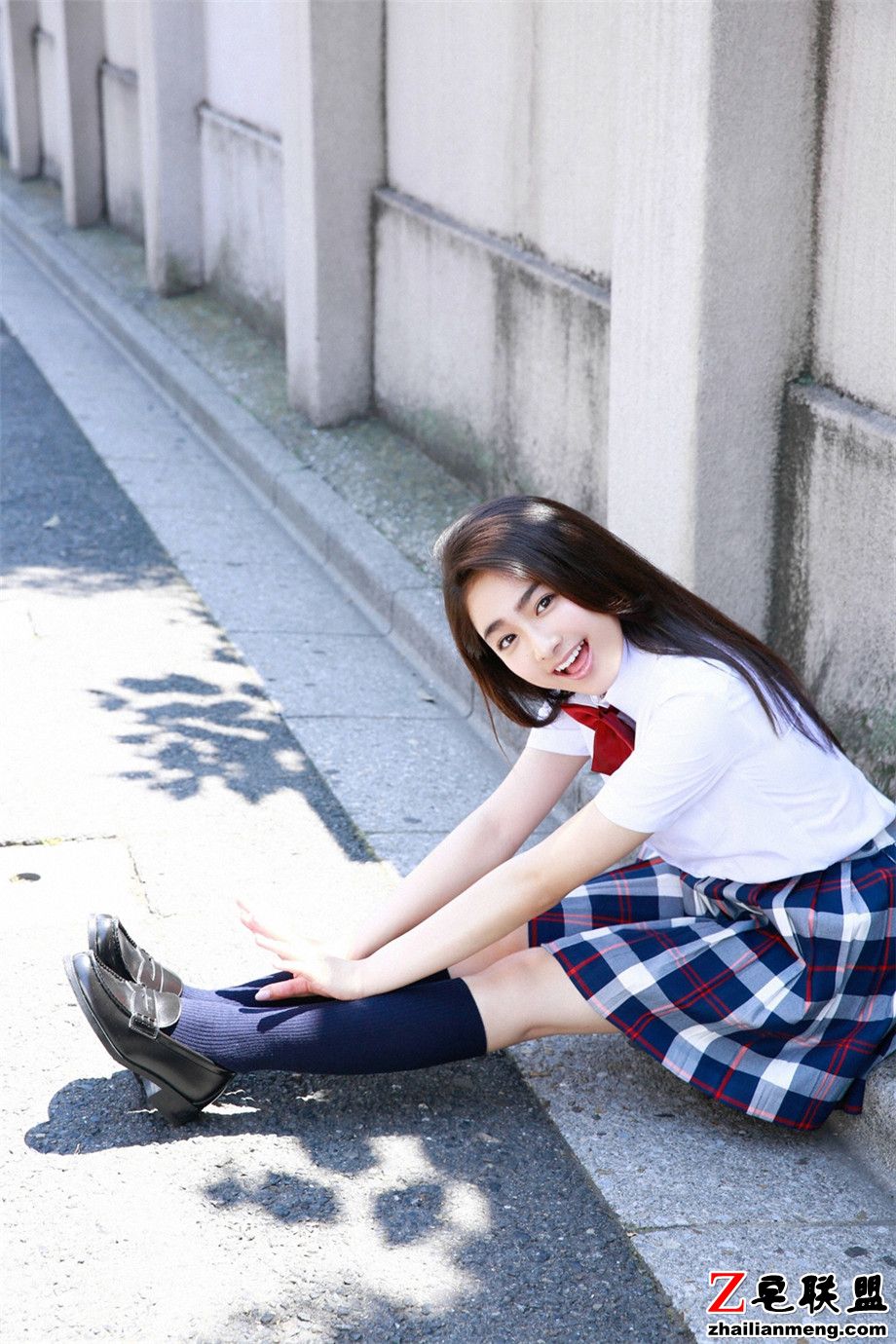 90后可爱日本美女校服写真照片第5张