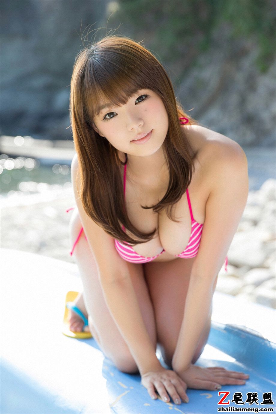 日本性感泳装美女筱崎爱巨乳诱惑外拍写真集第3张