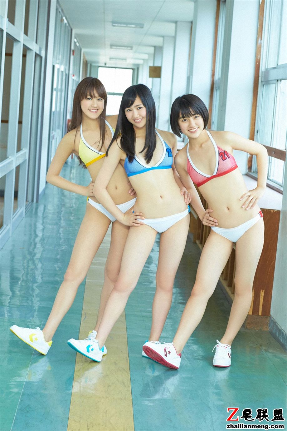 日本x21小美女可爱外拍写真图片第7张