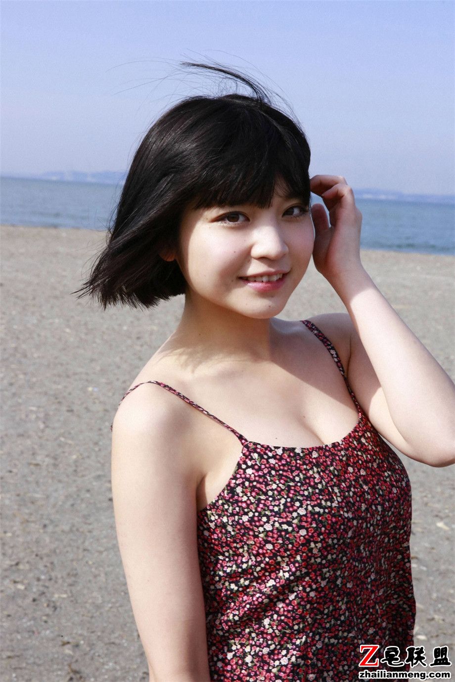 可爱90后短发<a href=https://www.zhailm.com/e/tags/?tagname=%E6%97%A5%E6%9C%AC target=_blank class=infotextkey>日本</a><a href=https://www.zhailm.com/e/tags/?tagname=%E7%BE%8E%E5%A5%B3 target=_blank class=infotextkey>美女</a>根本凪图片第1张