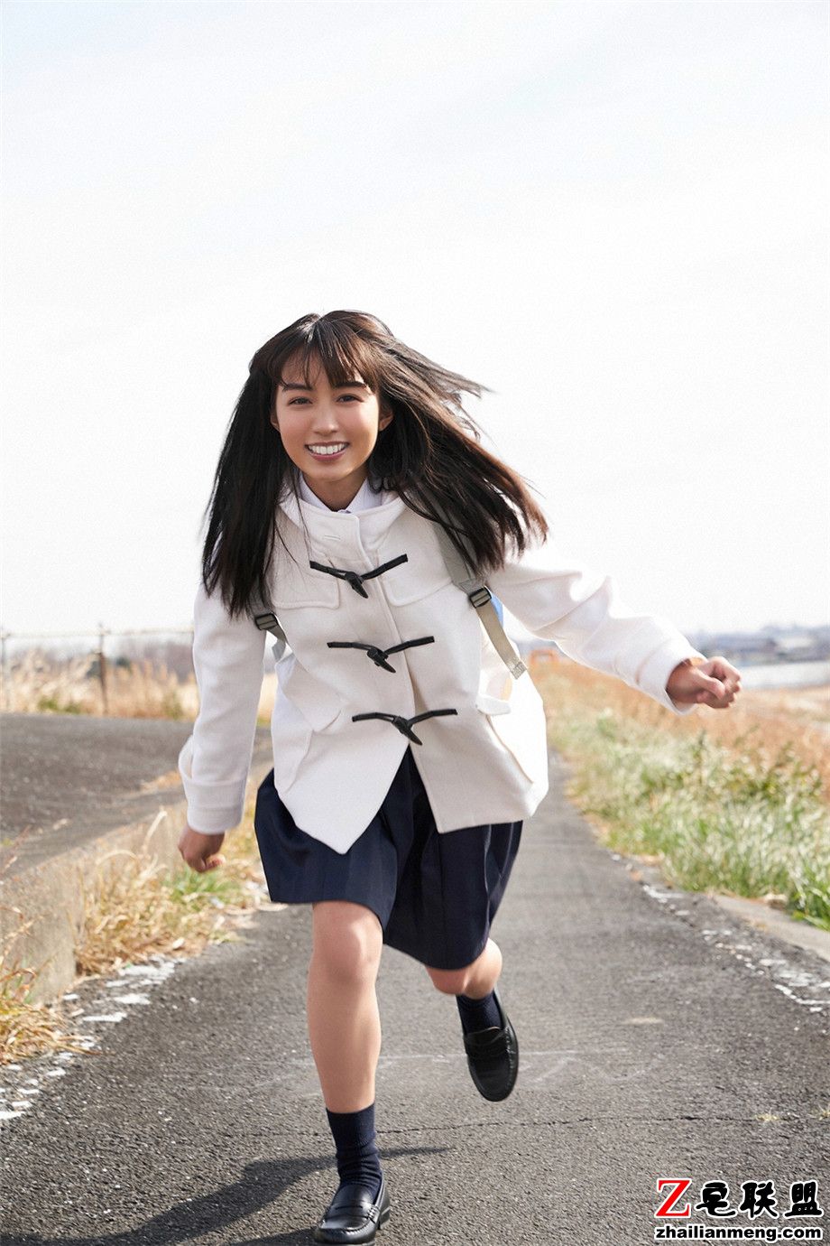 00后可爱日本萝莉小美女黒木光制服写真图片第3张