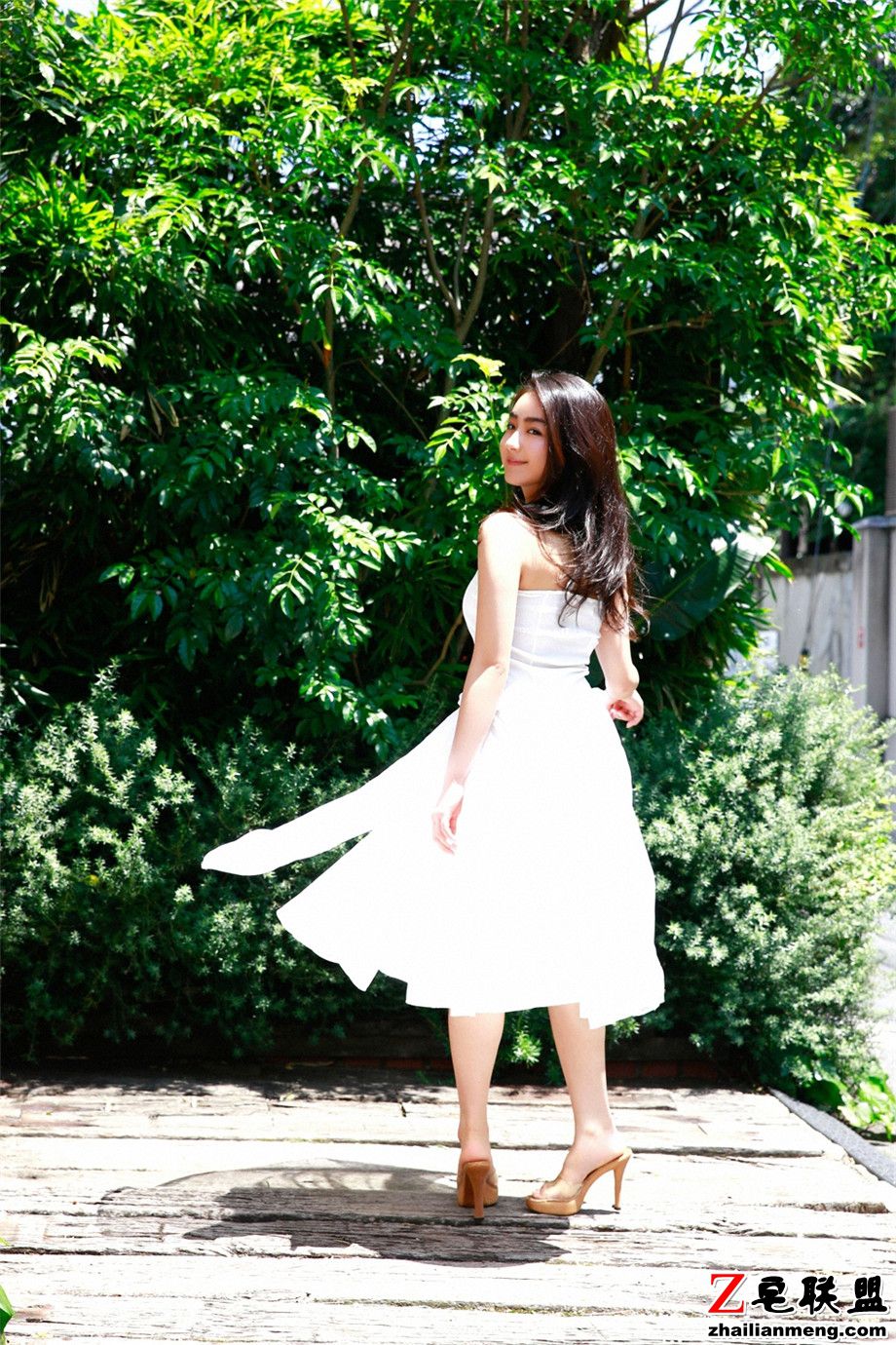 98年极品日本美女平祐奈图片第3张