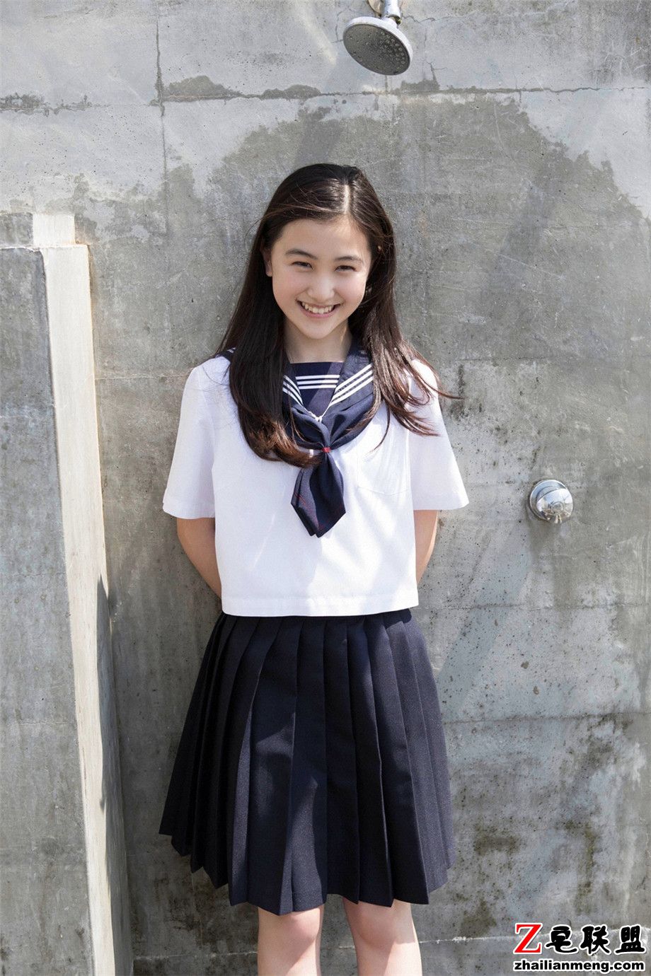 日本可爱学生美女山口真由制服外拍<a href=https://www.zhailm.com/e/tags/?tagname=%E5%86%99%E7%9C%9F%E5%9B%BE%E7%89%87 target=_blank class=infotextkey>写真图片</a>第2张