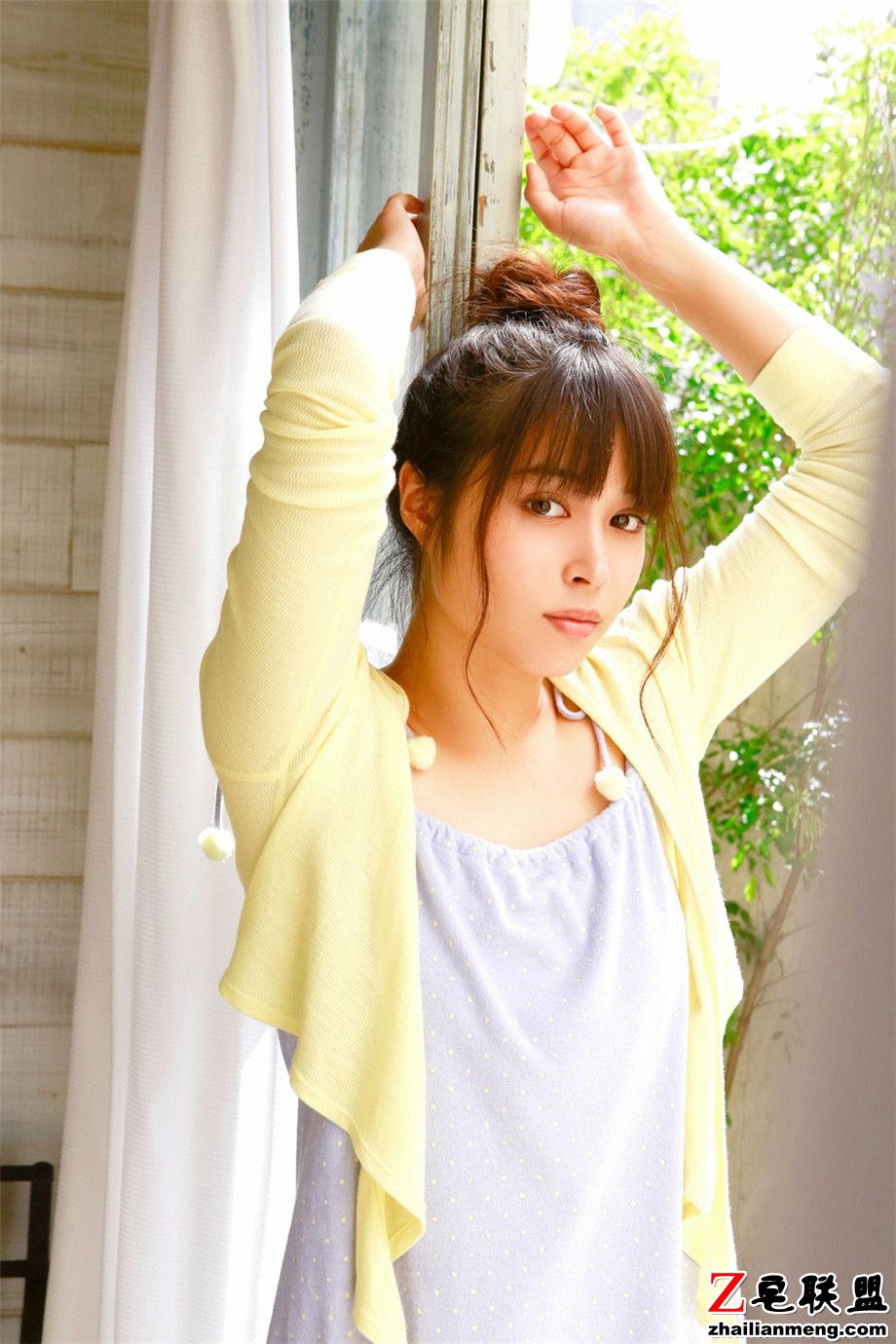 90后<a href=https://www.zhailm.com/e/tags/?tagname=%E6%B8%85%E7%BA%AF target=_blank class=infotextkey>清纯</a><a href=https://www.zhailm.com/e/tags/?tagname=%E6%97%A5%E6%9C%AC target=_blank class=infotextkey>日本</a><a href=https://www.zhailm.com/e/tags/?tagname=%E7%BE%8E%E5%A5%B3 target=_blank class=infotextkey>美女</a>广濑爱丽丝<a href=https://www.zhailm.com/e/tags/?tagname=%E5%86%99%E7%9C%9F target=_blank class=infotextkey>写真</a>图片第1张