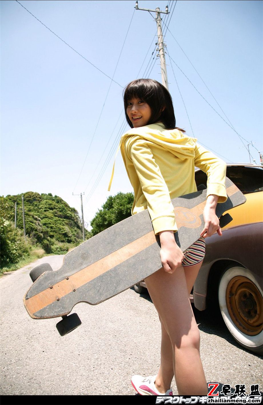 可爱短发<a href=https://www.zhailm.com/e/tags/?tagname=%E6%97%A5%E6%9C%AC target=_blank class=infotextkey>日本</a><a href=https://www.zhailm.com/e/tags/?tagname=%E7%BE%8E%E5%A5%B3 target=_blank class=infotextkey>美女</a>原千惠露胸外拍<a href=https://www.zhailm.com/e/tags/?tagname=%E5%86%99%E7%9C%9F target=_blank class=infotextkey>写真</a>图片第1张