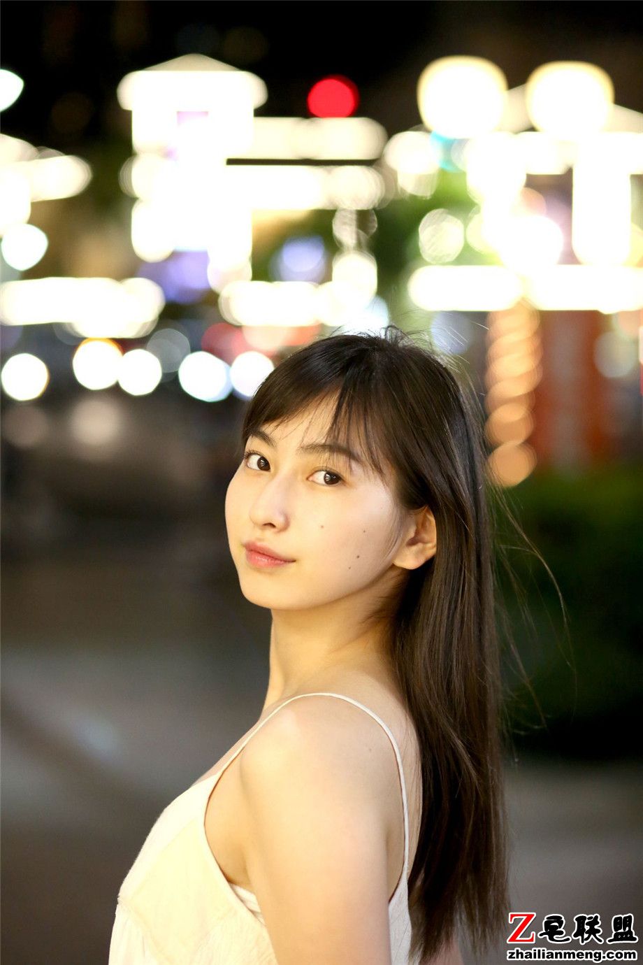 90后清纯<a href=https://www.zhailm.com/e/tags/?tagname=%E6%97%A5%E6%9C%AC%E7%BE%8E%E5%A5%B3 target=_blank class=infotextkey>日本美女</a>植村亚加莉写真集第2张