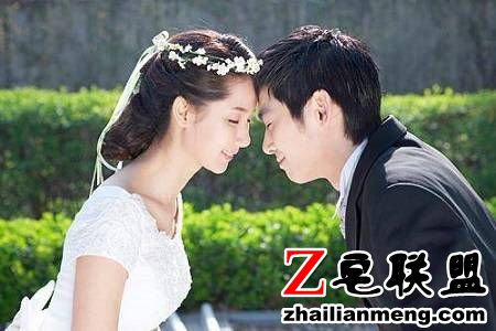 在他结婚当晚，我灌醉新娘和他上床