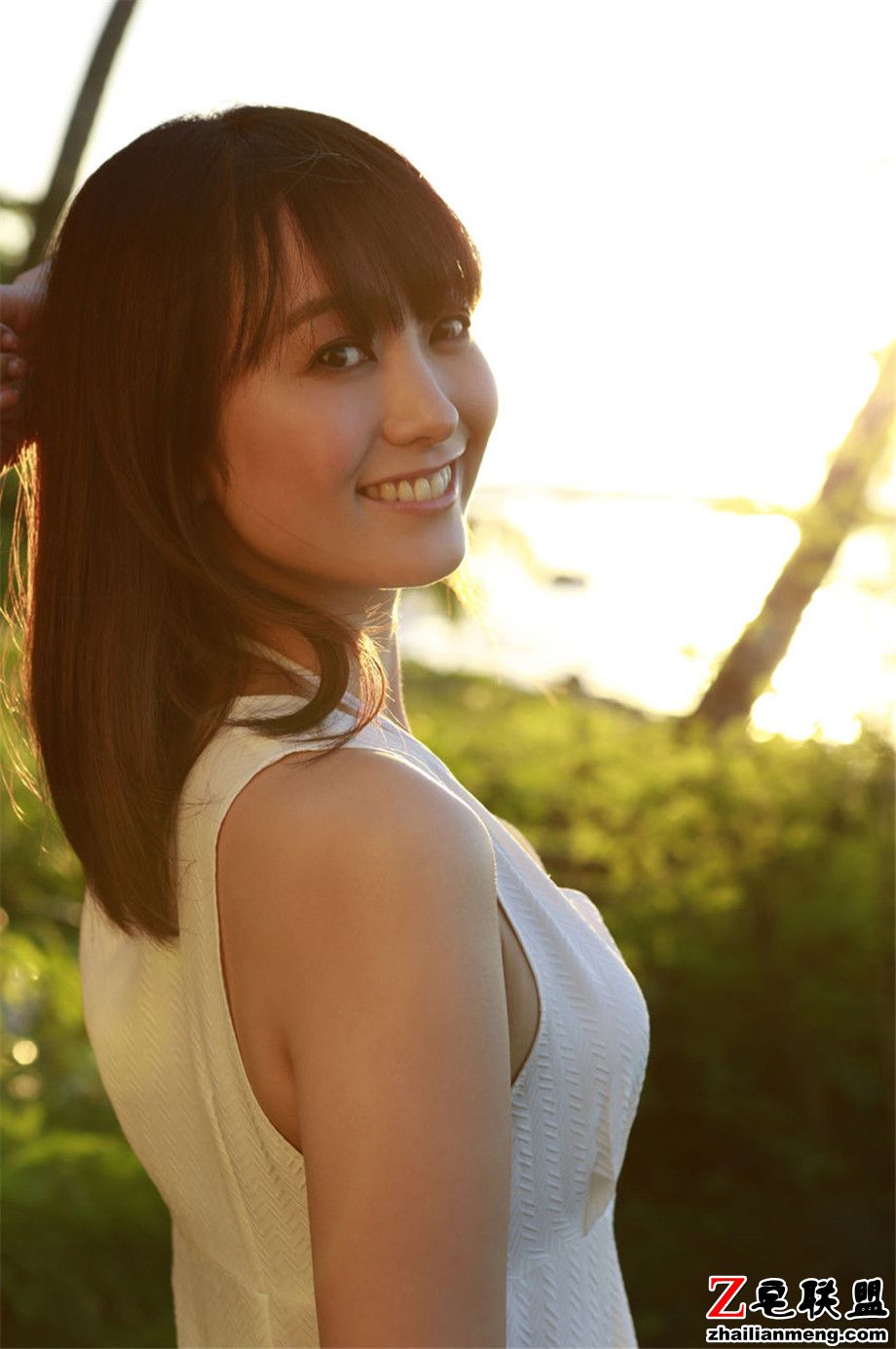 气质清纯<a href=https://www.zhailm.com/e/tags/?tagname=%E6%97%A5%E6%9C%AC%E7%BE%8E%E5%A5%B3 target=_blank class=infotextkey>日本美女</a>脊山麻理子写真外拍图片第2张