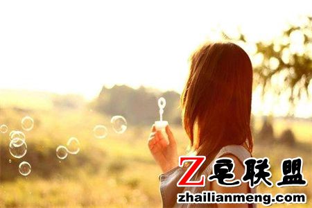 看很黄很黄的细节小说