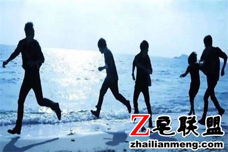 室友借给我看很黄很黄的细节小说