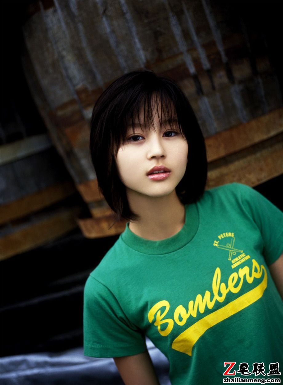 可爱短发<a href=https://www.zhailm.com/e/tags/?tagname=%E6%97%A5%E6%9C%AC target=_blank class=infotextkey>日本</a><a href=https://www.zhailm.com/e/tags/?tagname=%E7%BE%8E%E5%A5%B3 target=_blank class=infotextkey>美女</a>堀北真希素颜摄影<a href=https://www.zhailm.com/e/tags/?tagname=%E5%86%99%E7%9C%9F target=_blank class=infotextkey>写真</a>照片第1张