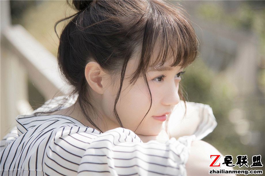 90后可爱<a href=https://www.zhailm.com/e/tags/?tagname=%E6%97%A5%E6%9C%AC target=_blank class=infotextkey>日本</a><a href=https://www.zhailm.com/e/tags/?tagname=%E7%BE%8E%E5%A5%B3 target=_blank class=infotextkey>美女</a>尾崎由香<a href=https://www.zhailm.com/e/tags/?tagname=%E5%86%99%E7%9C%9F target=_blank class=infotextkey>写真</a>集第1张