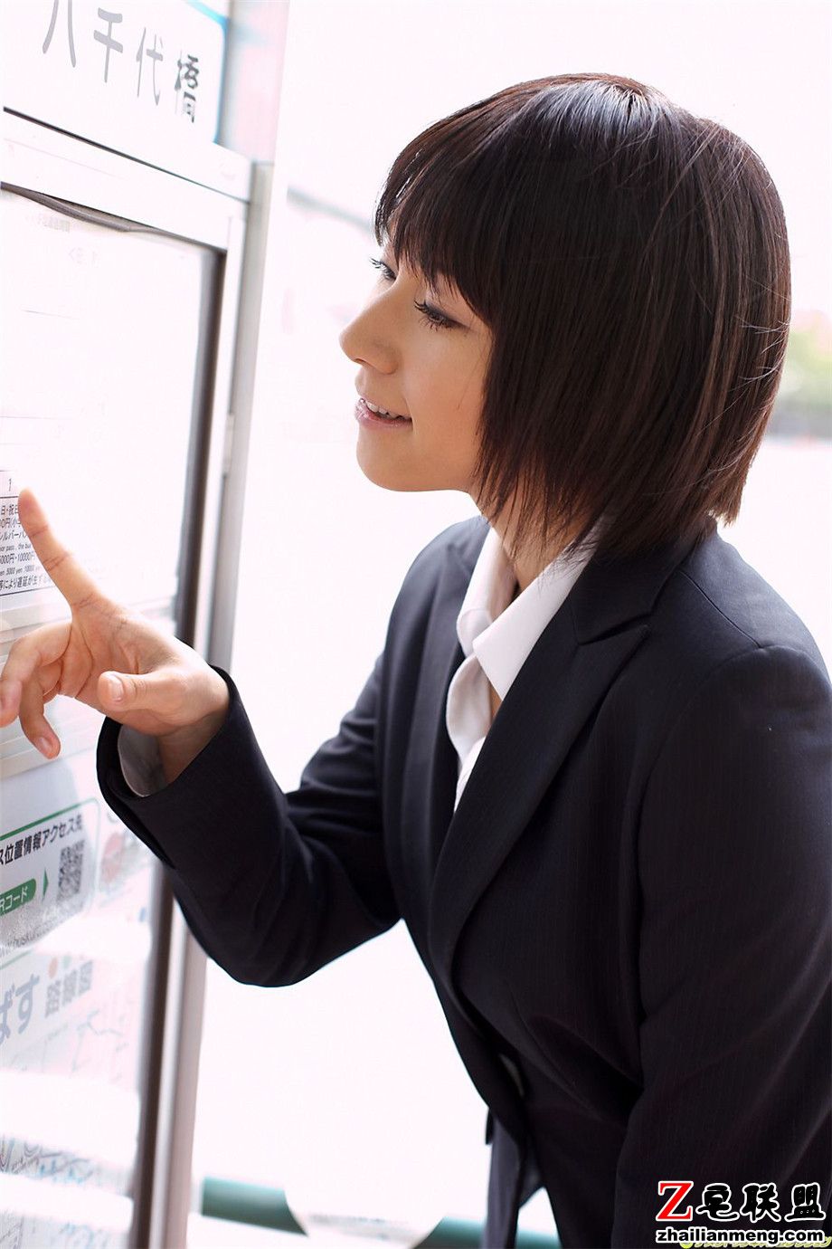 短发<a href=https://www.zhailm.com/e/tags/?tagname=%E6%97%A5%E6%9C%AC target=_blank class=infotextkey>日本</a>制服<a href=https://www.zhailm.com/e/tags/?tagname=%E7%BE%8E%E5%A5%B3 target=_blank class=infotextkey>美女</a>Graphis木下柚花<a href=https://www.zhailm.com/e/tags/?tagname=%E5%86%99%E7%9C%9F target=_blank class=infotextkey>写真</a>集第1张