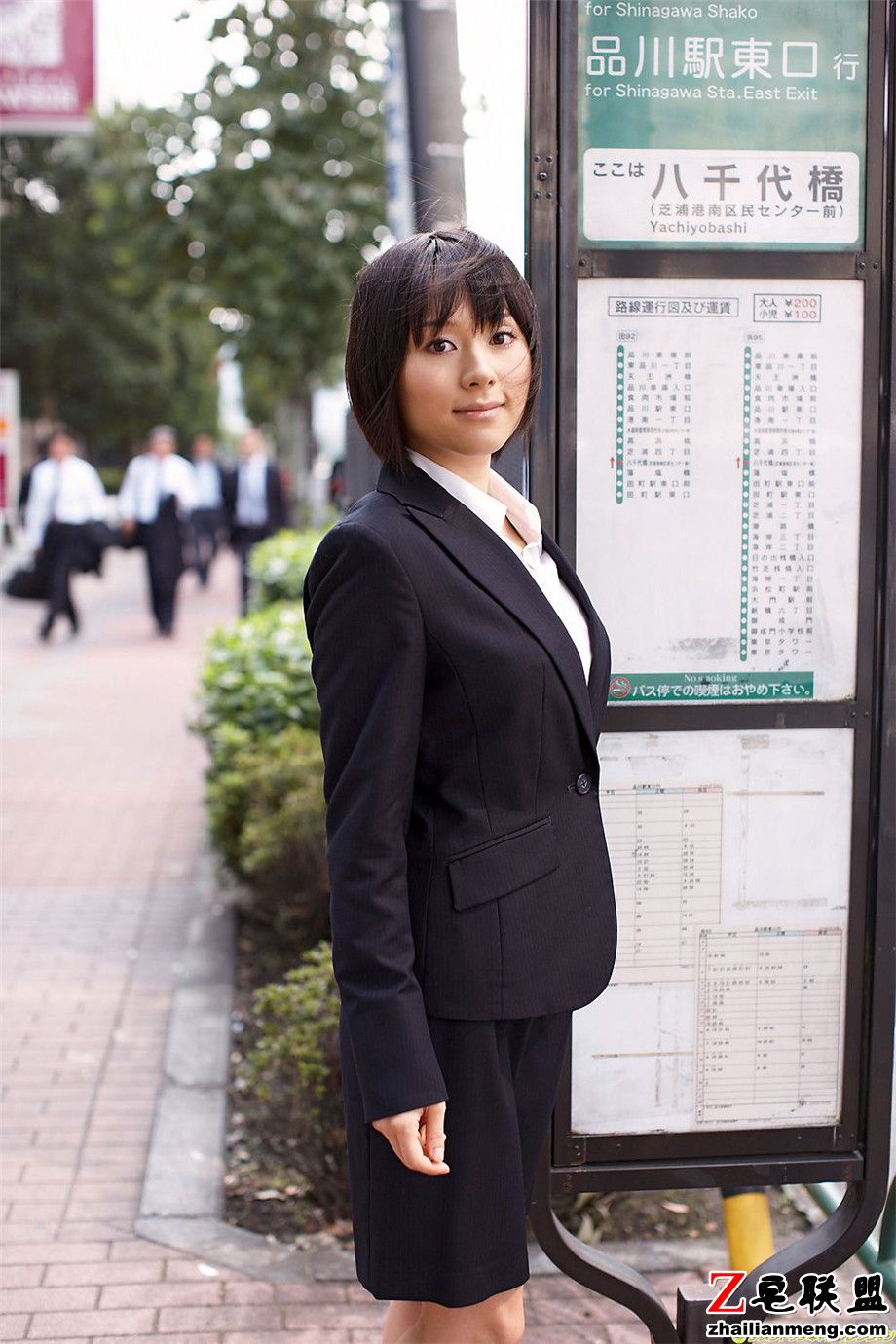 短发日本制服美女Graphis木下柚花写真集第2张