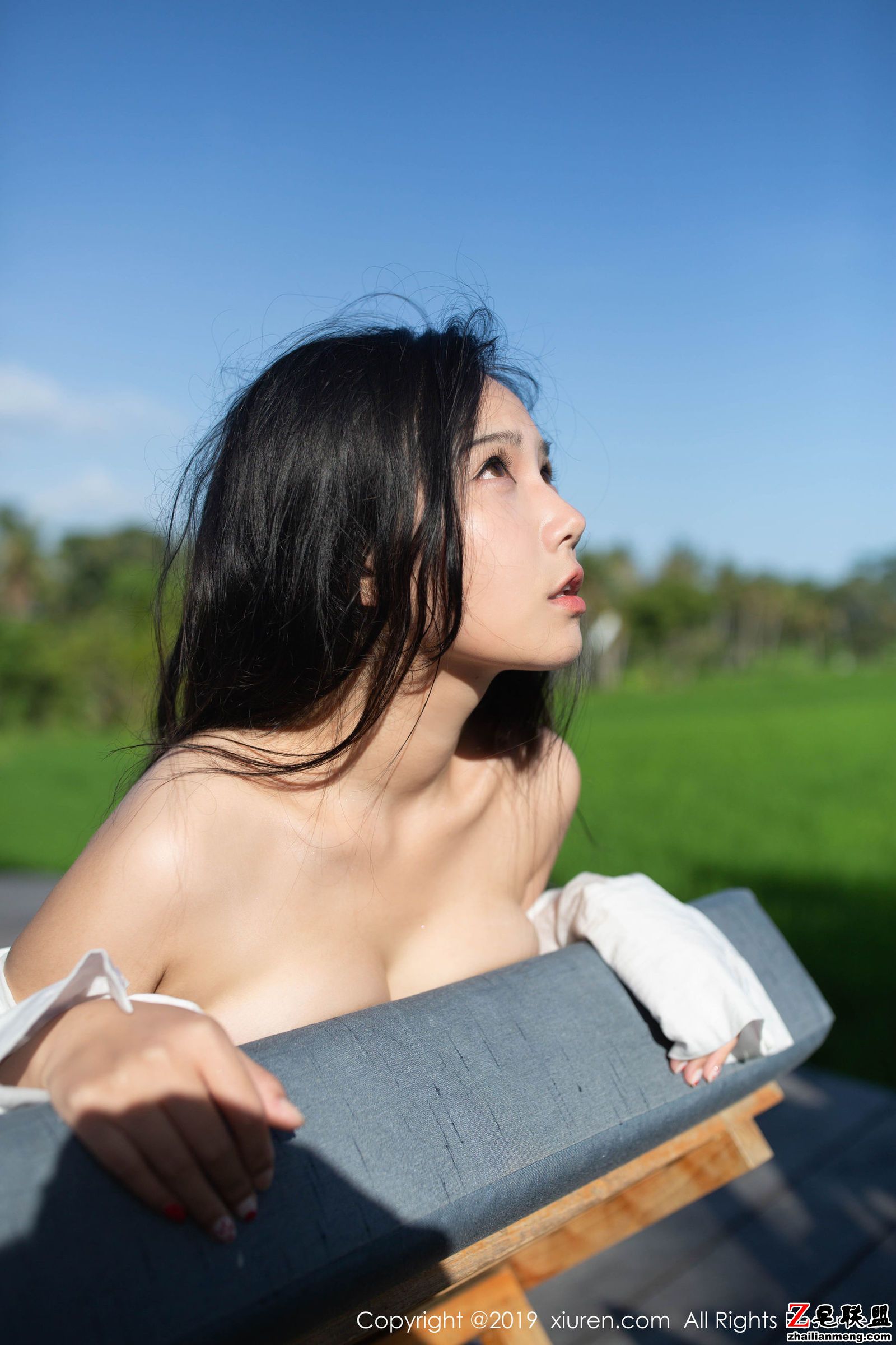 [XiuRen秀人网] No.1634 女神@徐微微mia - 巴厘岛旅拍写真第4张