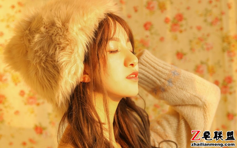 韩系女生好漂亮美若天仙黄色背景艳丽写真