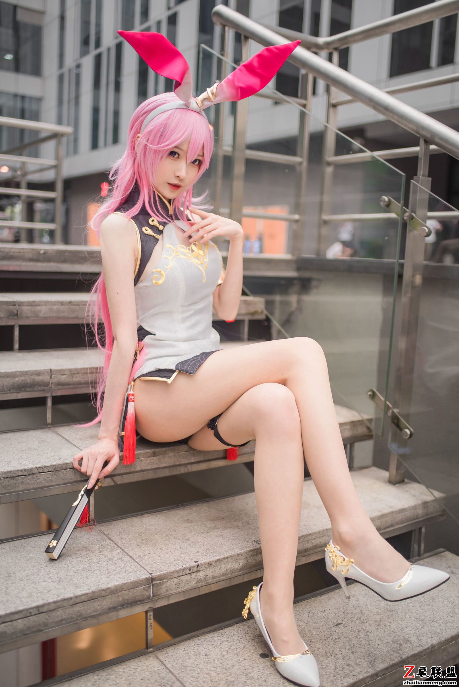 [COSER<a href=https://www.zhailm.com/e/tags/?tagname=%E7%BE%8E%E5%A5%B3 target=_blank class=infotextkey>美女</a>] 小姐姐南宫 - 粉红兔女郎 <a href=https://www.zhailm.com/e/tags/?tagname=%E5%86%99%E7%9C%9F target=_blank class=infotextkey>写真</a>套图第1张