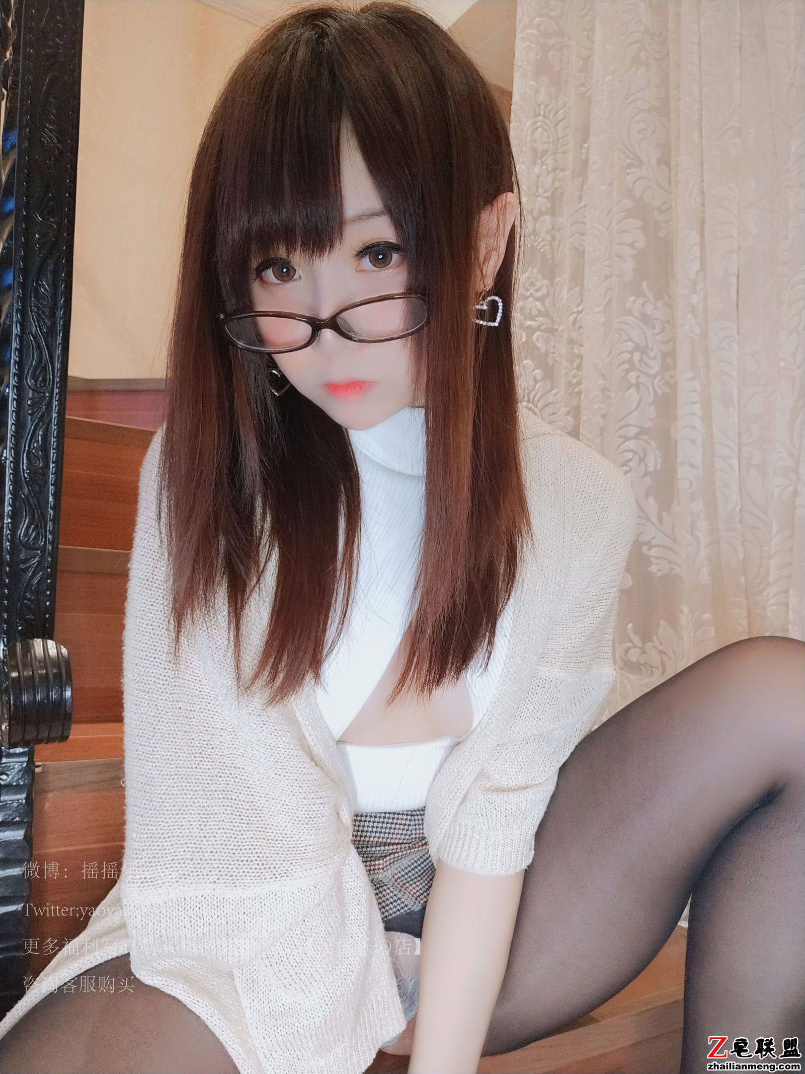 [萌妹子Coser] 摇摇乐yoyo - 御姐向！ 写真套图第3张