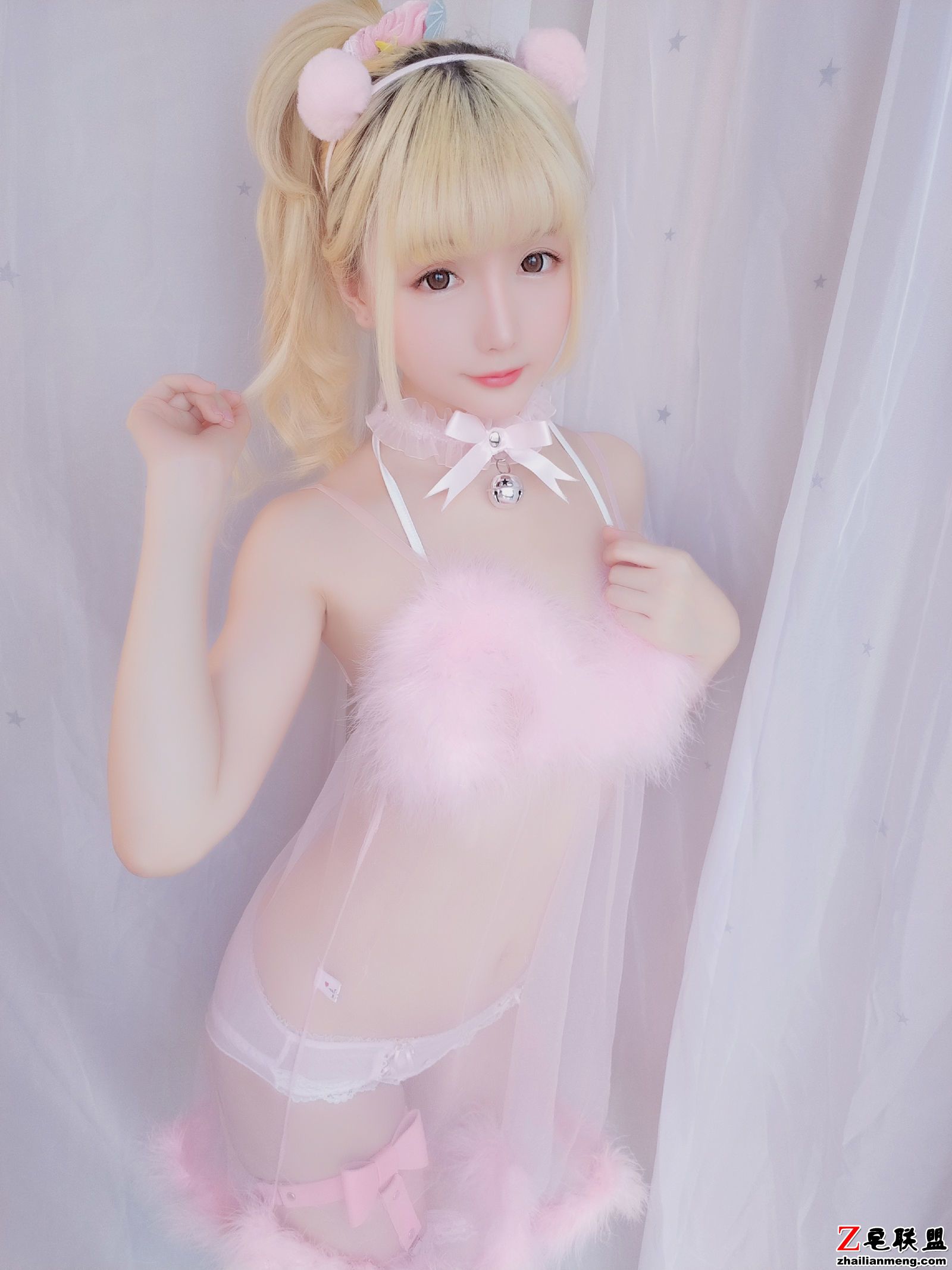 [COSER美女] 小姐姐星之迟迟 - 草莓睡衣包 写真套图第10张