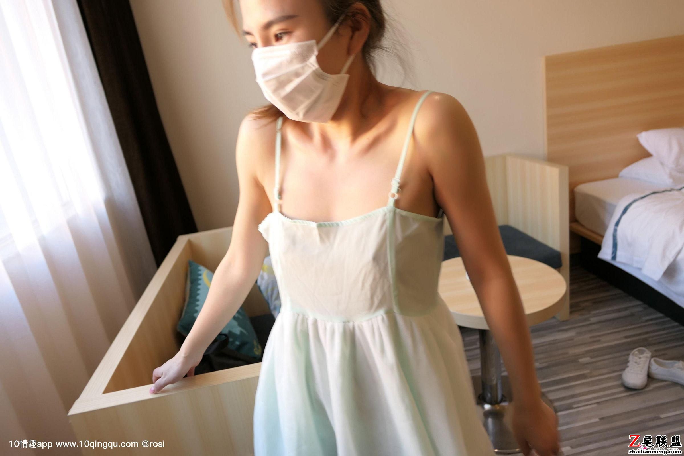 [<a href=https://www.zhailm.com/e/tags/?tagname=ROSI target=_blank class=infotextkey>ROSI</a><a href=/fuli/meinvtupian/ target=_blank class=infotextkey><a href=https://www.zhailm.com/e/tags/?tagname=%E7%BE%8E%E5%A5%B3 target=_blank class=infotextkey>美女</a>图片</a>]口罩系列 2019.11.30 NO.1266