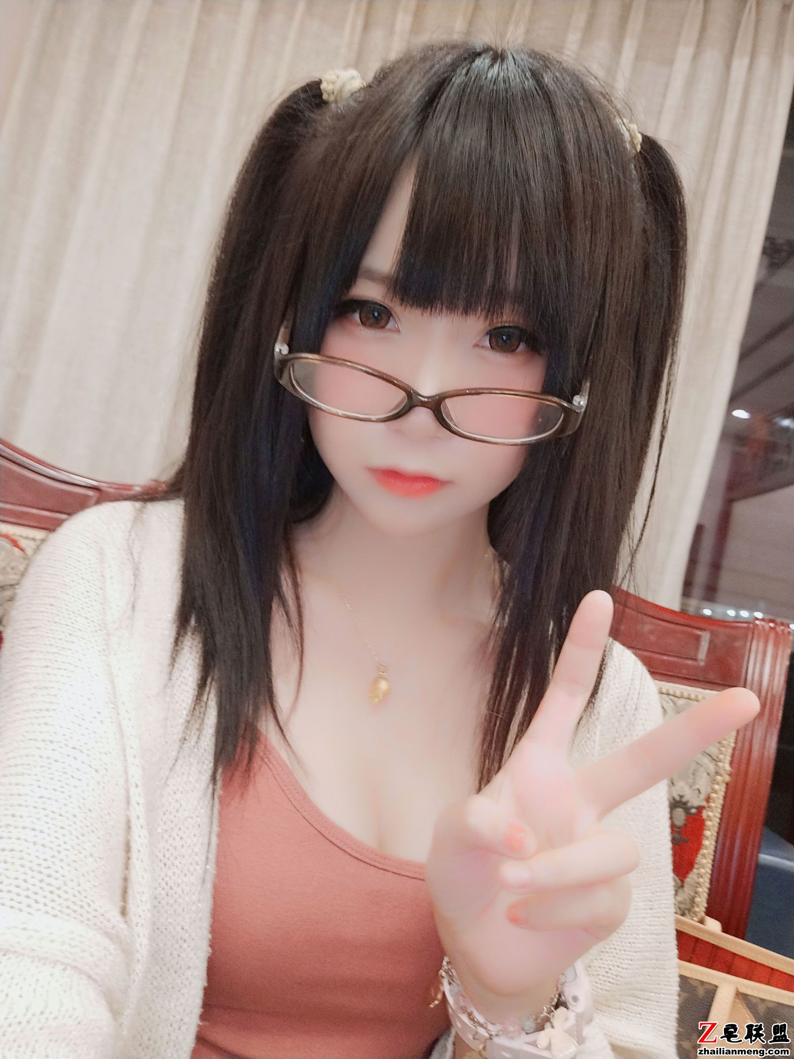 [萌妹子Coser] 摇摇乐yoyo - 诱人小学妹 写真套图第7张