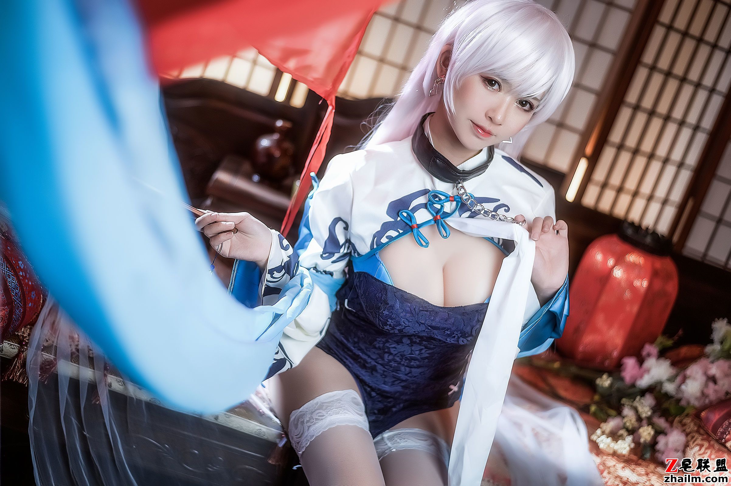 [CosPlay美女] 鳗鱼霏儿 - 碧蓝华裳 贝姐 写真套图第3张