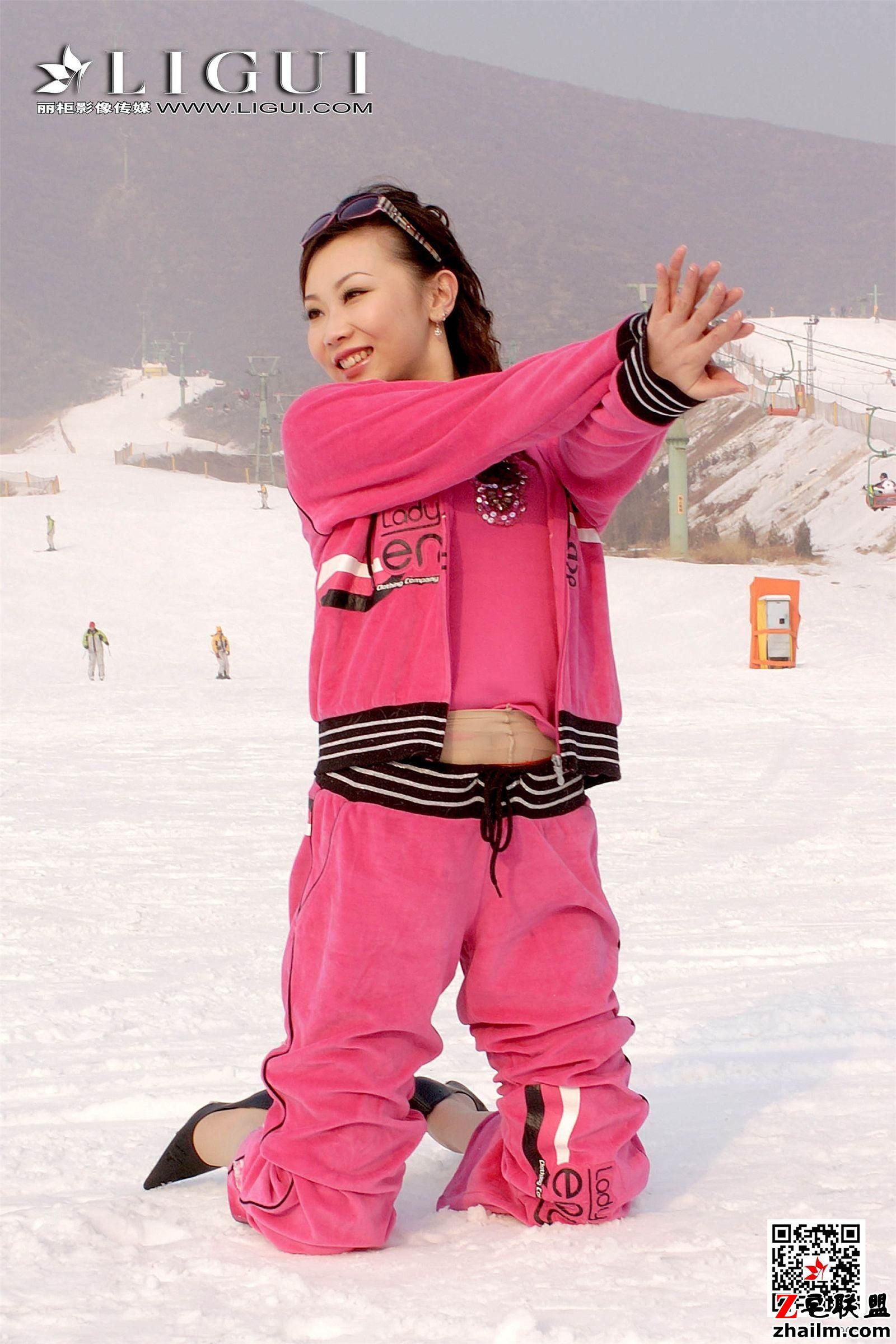 [丽柜美腿丝袜]2019.12.21 璐璐