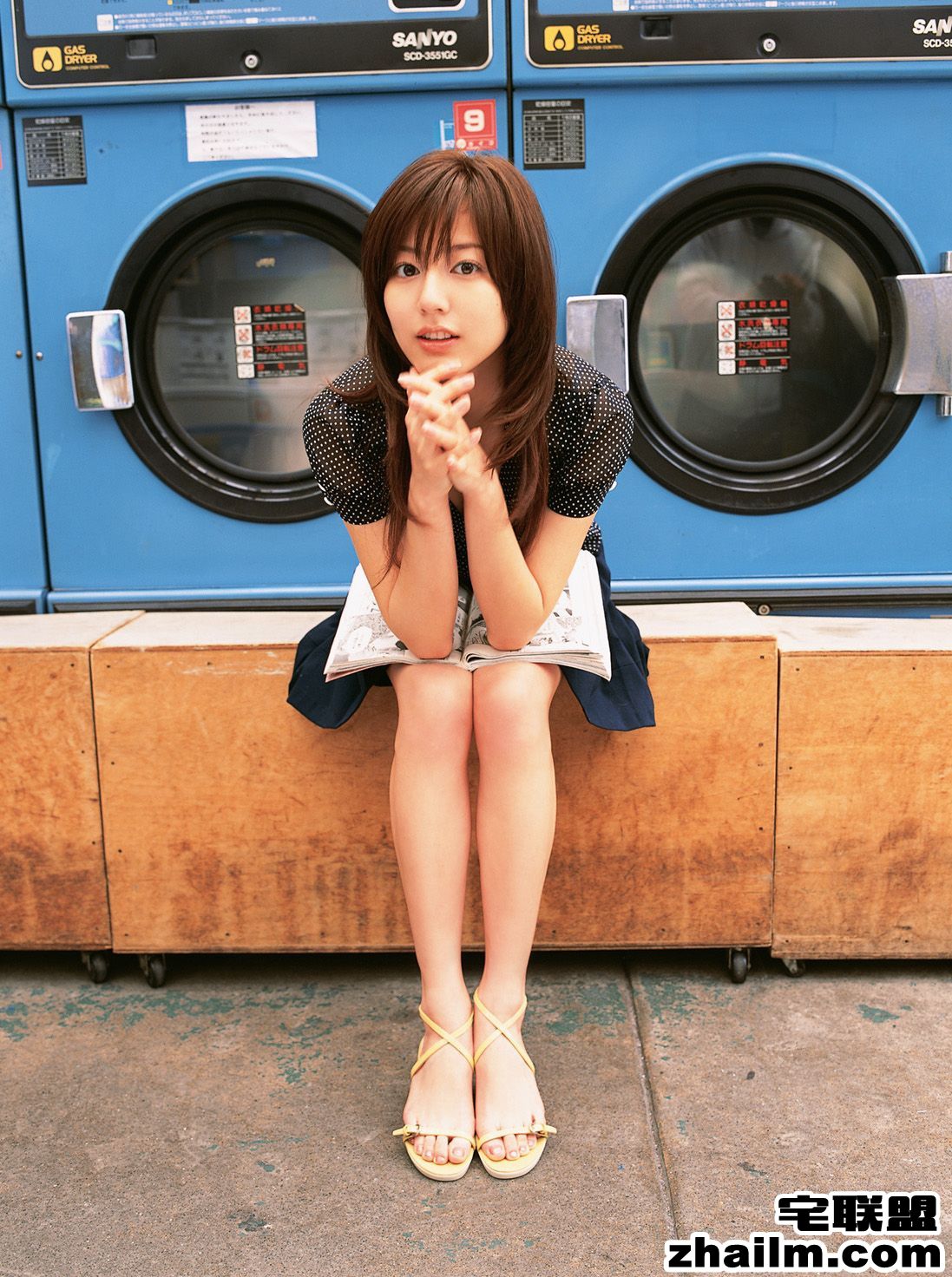 <a href=https://www.zhailm.com/e/tags/?tagname=%E6%B8%85%E7%BA%AF target=_blank class=infotextkey>清纯</a><a href=https://www.zhailm.com/e/tags/?tagname=%E6%97%A5%E6%9C%AC target=_blank class=infotextkey>日本</a><a href=https://www.zhailm.com/e/tags/?tagname=%E7%BE%8E%E5%A5%B3 target=_blank class=infotextkey>美女</a>杉本有美洗衣房高清<a href=https://www.zhailm.com/e/tags/?tagname=%E5%86%99%E7%9C%9F target=_blank class=infotextkey>写真</a>图片第1张