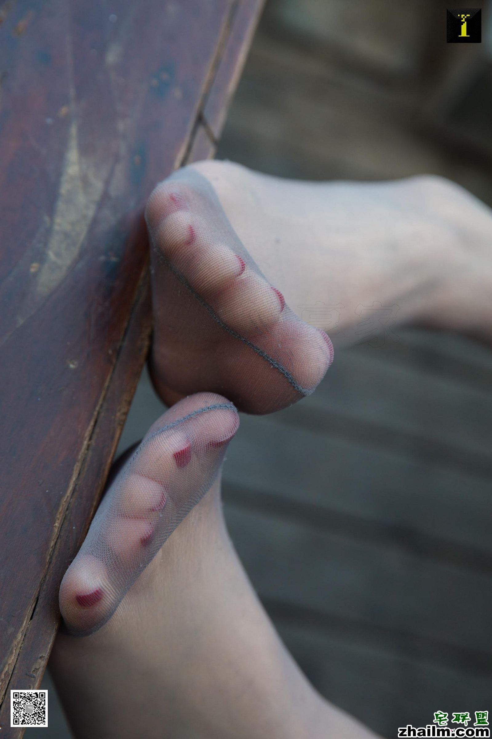 [IESS美女套图] 2020.01.01 丝享家651：湖畔旁的紫薇