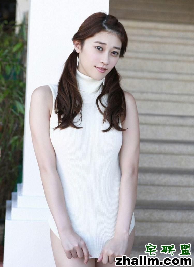 极品日本大胸美女原干惠性感制服摄影图片第2张