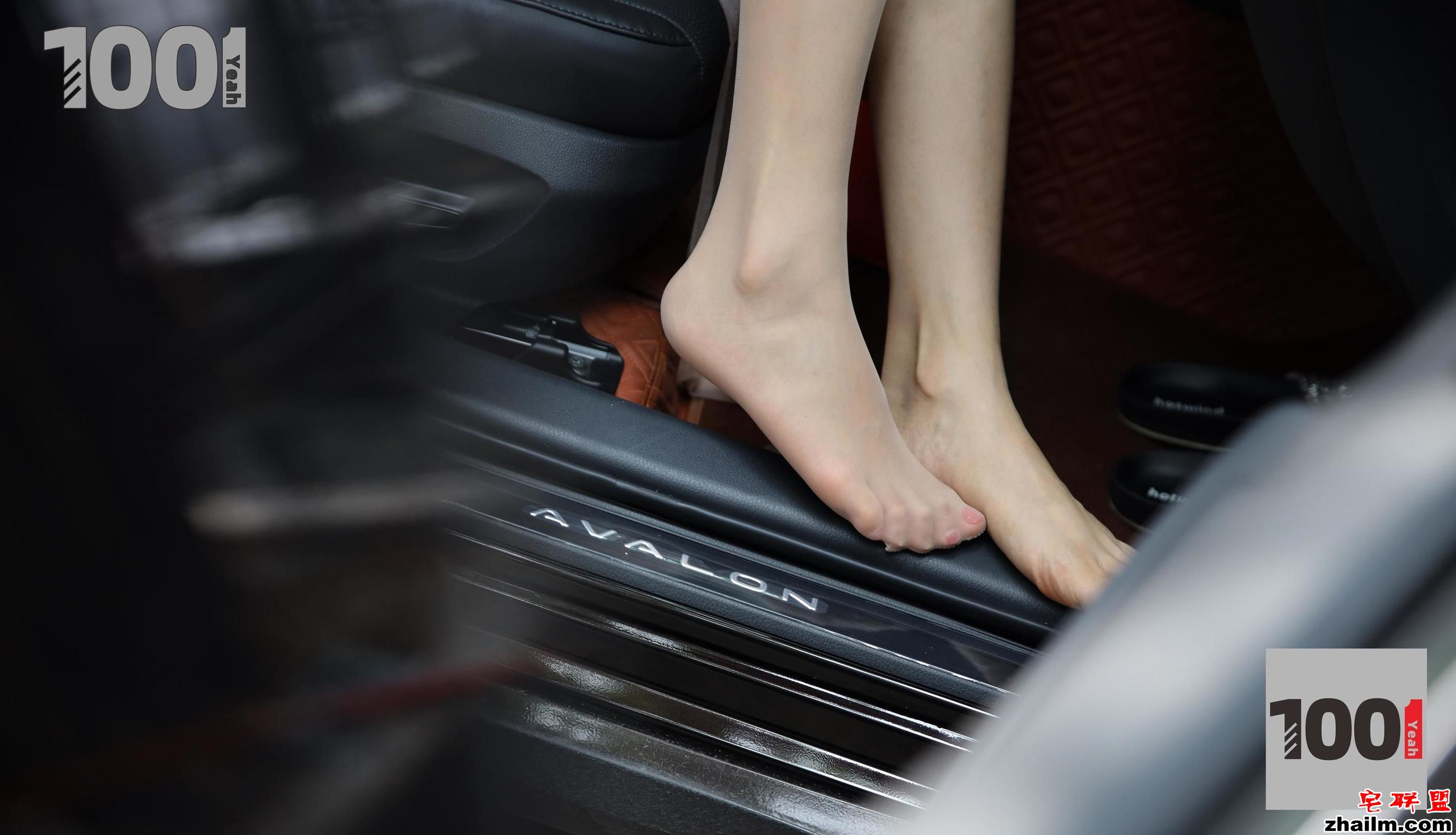 [IESS一千零一夜] Lucy 《擦鞋1》 丝袜美腿写真第10张