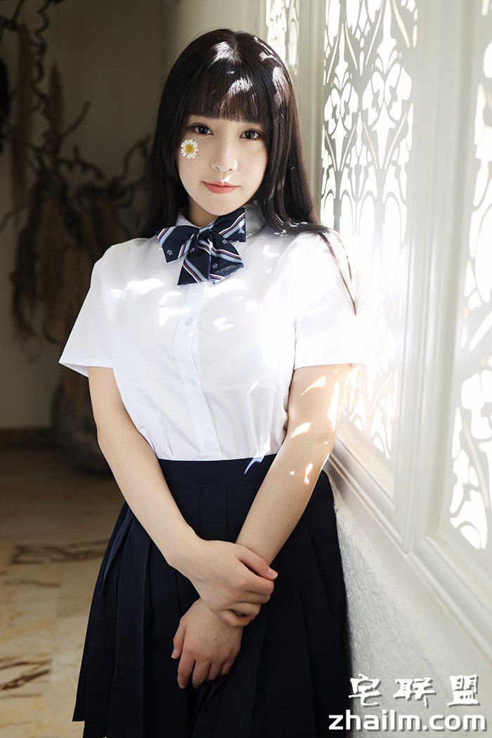 激萌学生妹朱可儿粉嫩白臀柔软巨乳撩裙诱惑