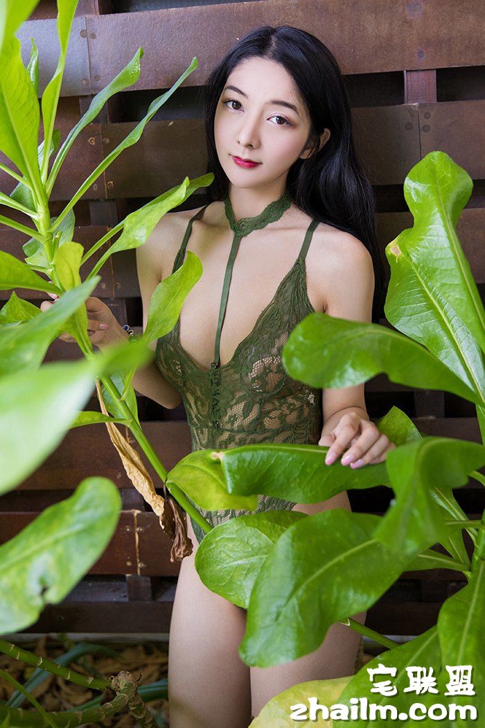 长发白皙<a href=https://www.zhailm.com/e/tags/?tagname=%E5%A5%B3%E7%A5%9E target=_blank class=infotextkey>女神</a>小热巴娇嫩玉体湿身<a href=https://www.zhailm.com/e/tags/?tagname=%E8%AF%B1%E6%83%91 target=_blank class=infotextkey>诱惑</a>