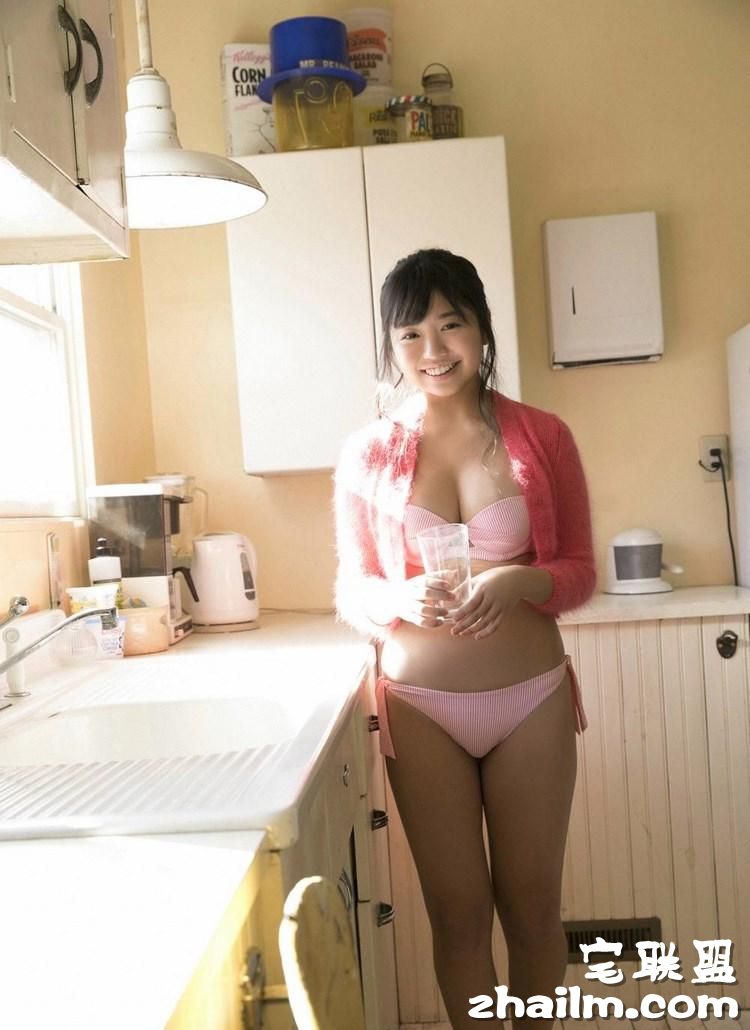 可爱<a href=https://www.zhailm.com/e/tags/?tagname=%E6%97%A5%E6%9C%AC target=_blank class=infotextkey>日本</a>童颜大胸<a href=https://www.zhailm.com/e/tags/?tagname=%E7%BE%8E%E5%A5%B3 target=_blank class=infotextkey>美女</a>大原优乃<a href=https://www.zhailm.com/e/tags/?tagname=%E8%AF%B1%E6%83%91 target=_blank class=infotextkey>诱惑</a>室内<a href=https://www.zhailm.com/e/tags/?tagname=%E5%86%99%E7%9C%9F target=_blank class=infotextkey>写真</a>图片第1张