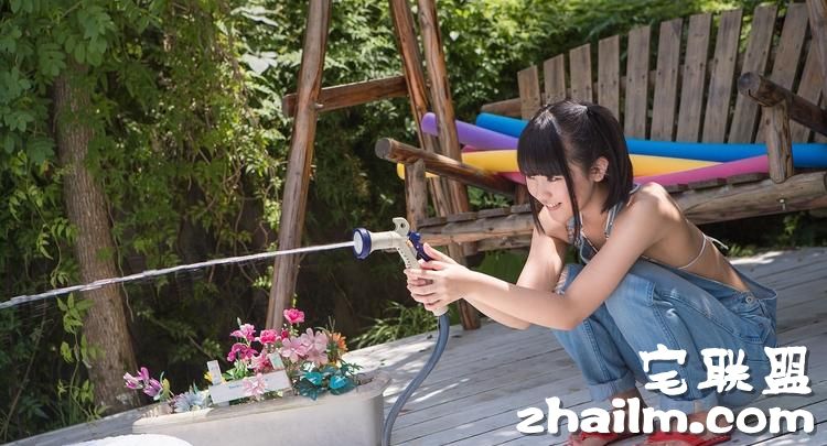 日本童颜小美女香月杏珠可爱外拍写真图片第3张