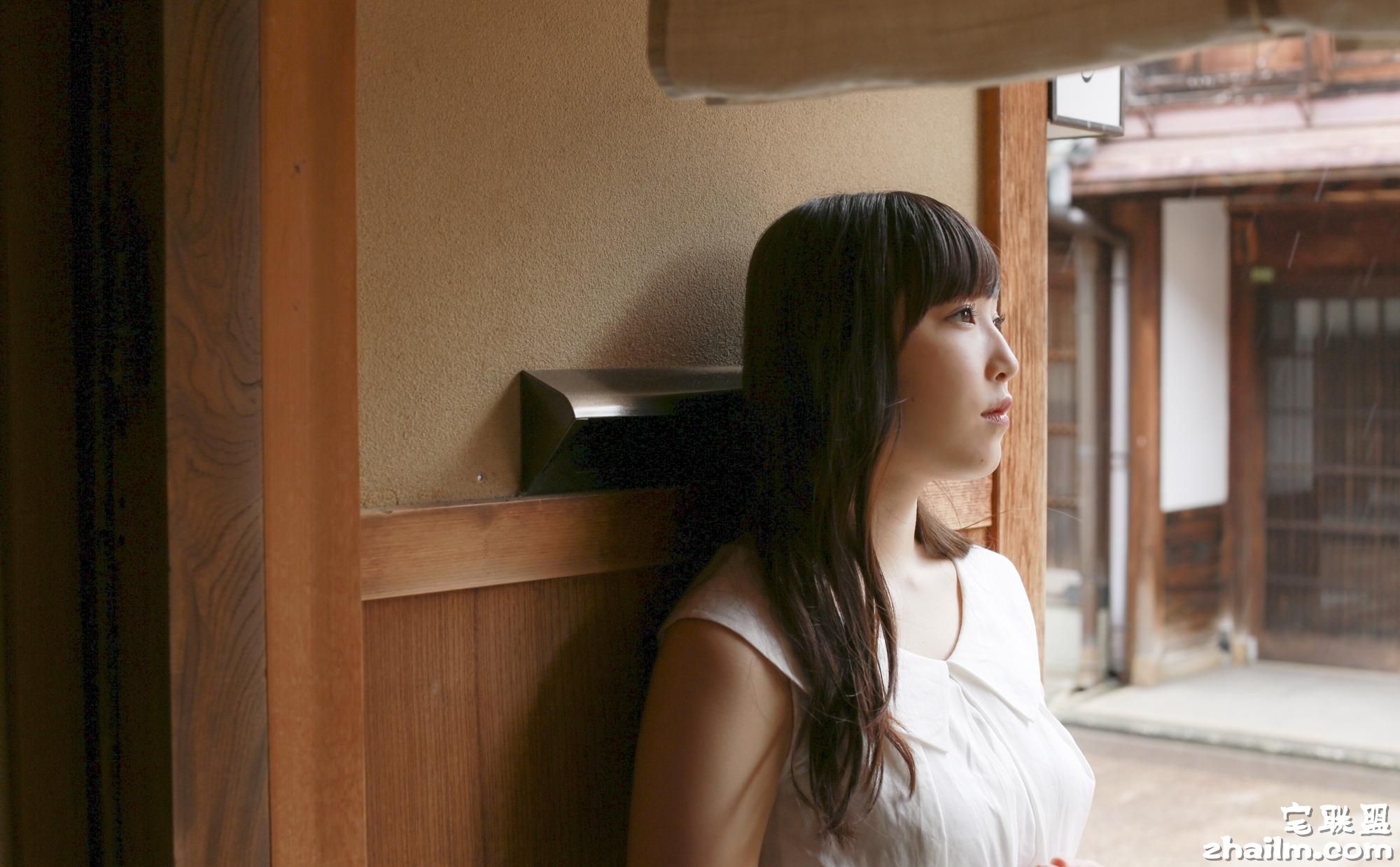 性感日本大奶长发美女谱久村圣大胆个人摄影<a href=https://www.zhailm.com/e/tags/?tagname=%E5%86%99%E7%9C%9F%E5%9B%BE%E7%89%87 target=_blank class=infotextkey>写真图片</a>第2张