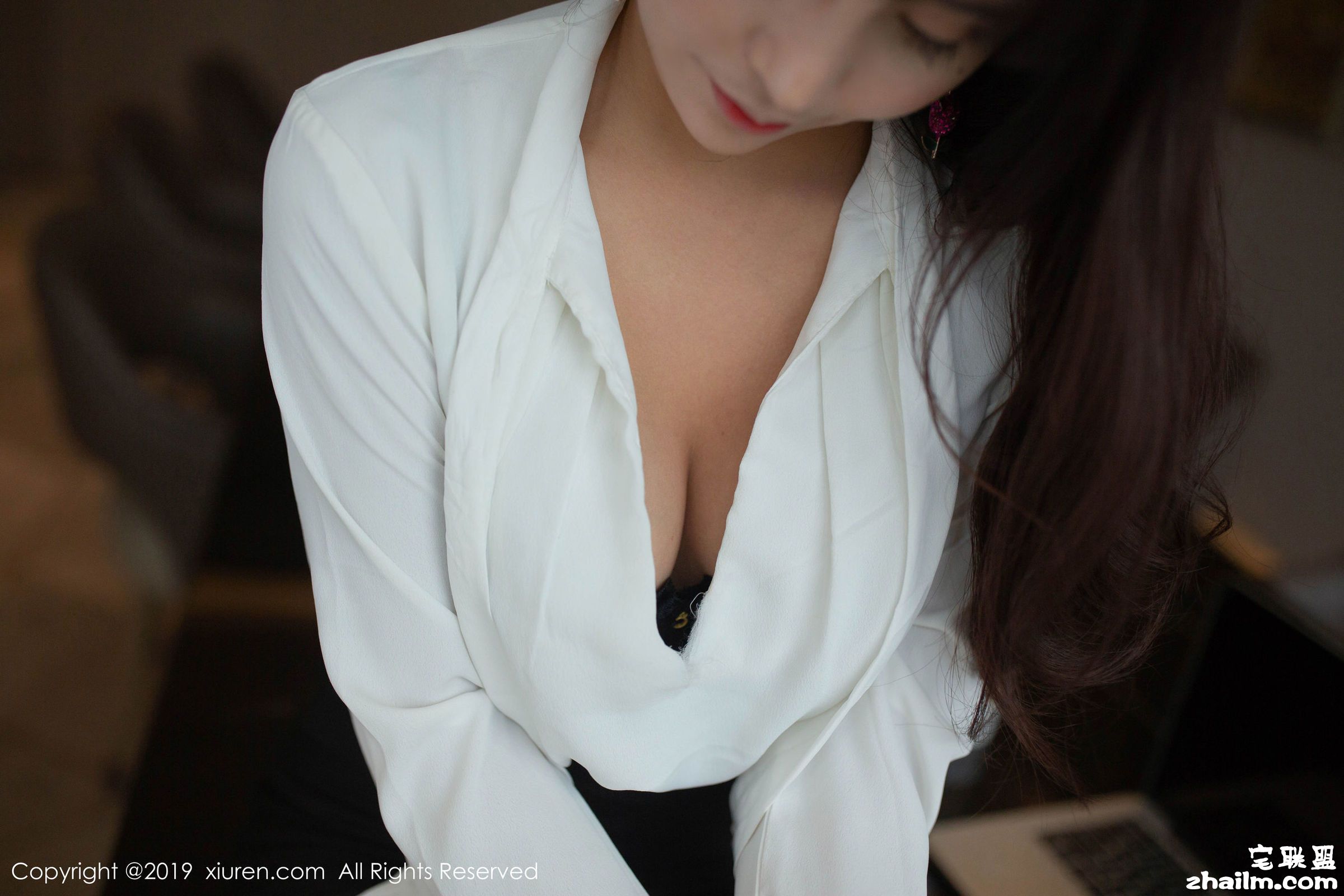 [XIUREN秀人网] No.1776 模特@陶喜乐_lele会议室第二部写真第11张